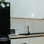 Miku Apartment - Bright 1 Bedroom Apartment At Olympic Residence