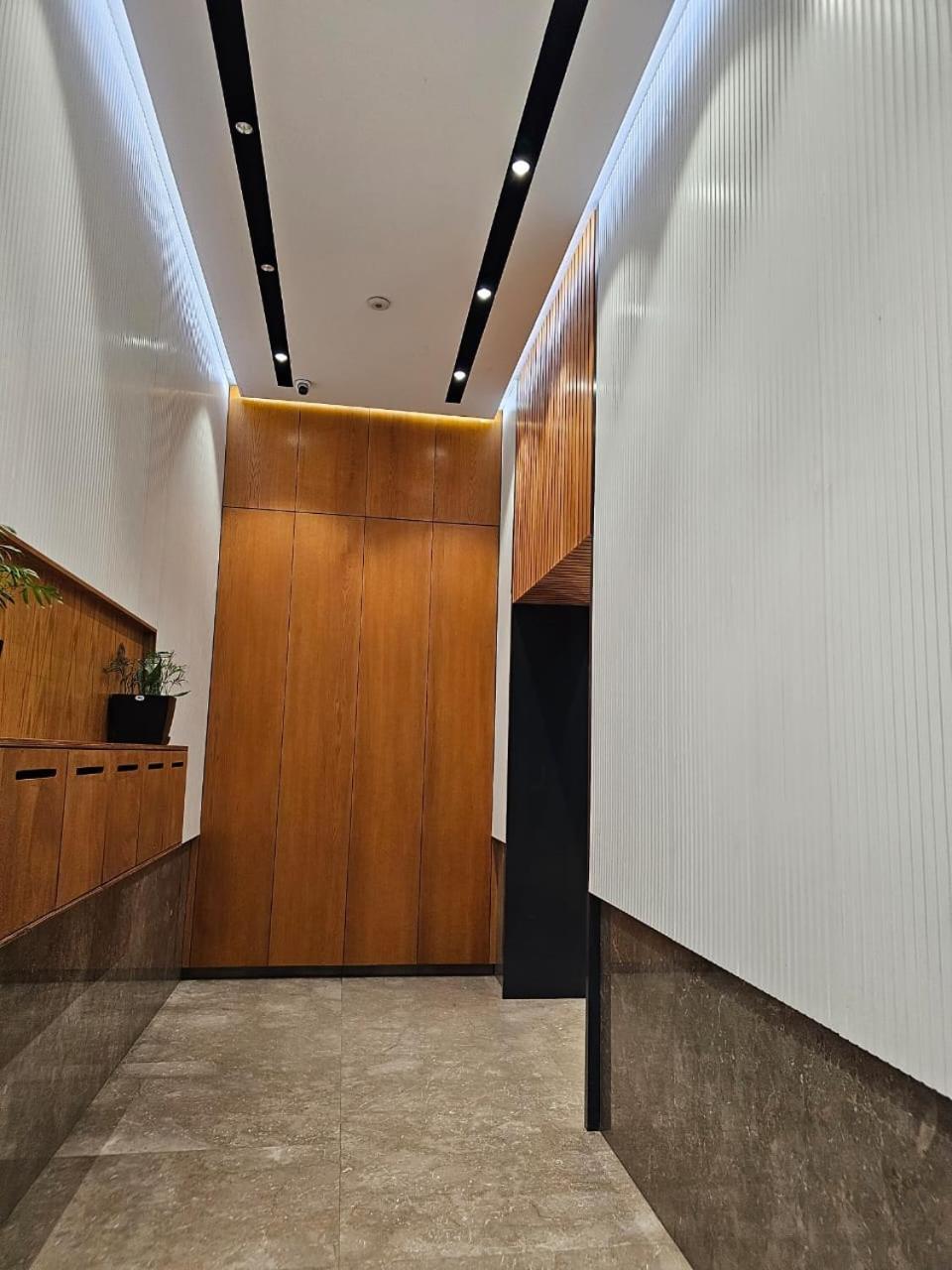Miku - Bright 1 Bedroom At Olympic